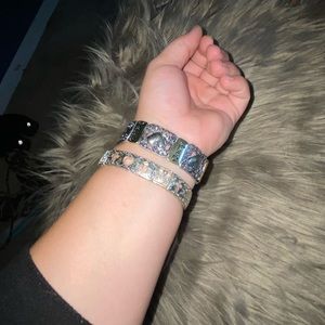 Stretchy braclets with faith, love, hope